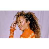Ella Eyre