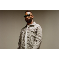 Tinie Tempah - Live After Racing