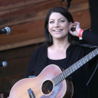 Edwina Hayes, with The Lower Angel Band
